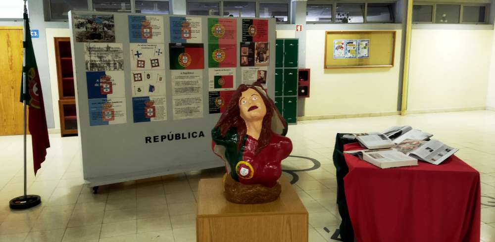 2510 115 anos republica02